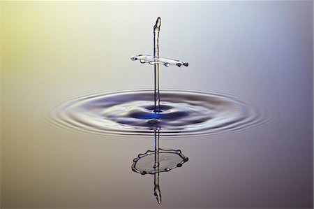 simsearch:659-07597427,k - Gouttes d'eau Photographie de stock - Premium Libres de Droits, Code: 659-06187029