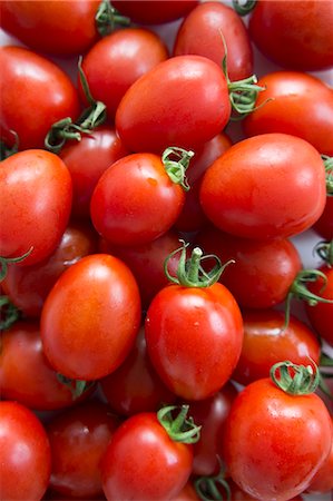 food top view italian - Roma tomatoes Stock Photo - Premium Royalty-Free, Code: 659-06187164