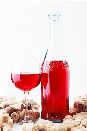 simsearch:659-07959708,k - A bottle and a glass of wine and corks Stock Photo - Premium Royalty-Free, Code: 659-06187187