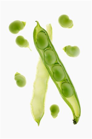 Broad beans in the pod Stock Photo - Premium Royalty-Free, Code: 659-06187229