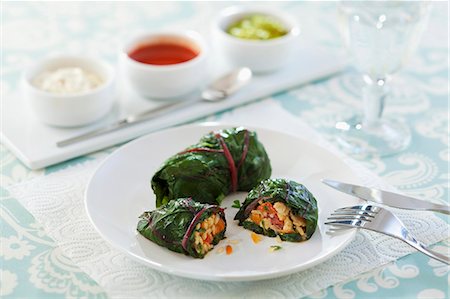 swiss chard - Chard sarma filled with turkey and dips Stock Photo - Premium Royalty-Free, Code: 659-06187284