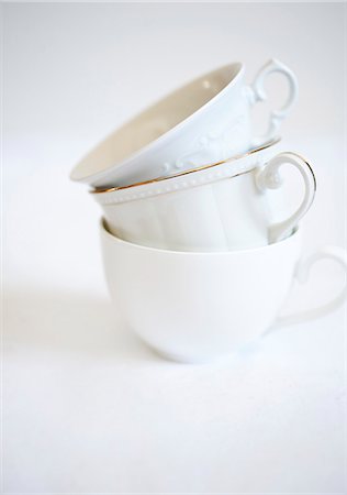 Three tea cups (stacked) Foto de stock - Sin royalties Premium, Código: 659-06187375