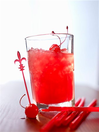 simsearch:659-06187696,k - 'Zombie' (cocktail) with rum and fruit juice Stock Photo - Premium Royalty-Free, Code: 659-06187685