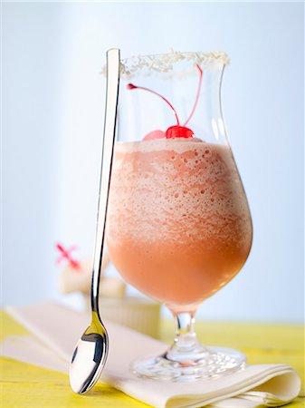 'Baileys Girl' (cocktail) Foto de stock - Sin royalties Premium, Código: 659-06187690