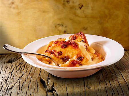 english cuisine - Bread and butter pudding (UK) Stock Photo - Premium Royalty-Free, Code: 659-06187814