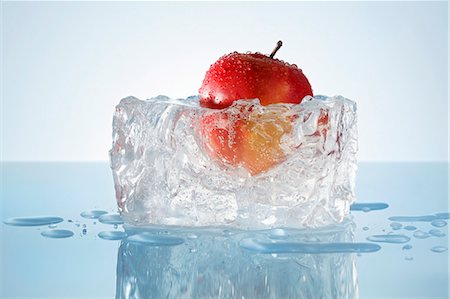 frozen food ice - Apple in a block of ice Stock Photo - Premium Royalty-Free, Code: 659-06188049