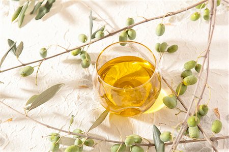 Olive oil in a glass Stock Photo - Premium Royalty-Free, Code: 659-06188090