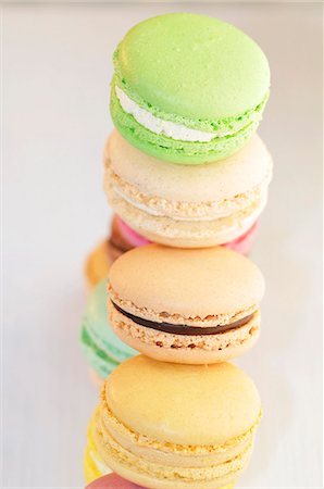 simsearch:659-06188258,k - Assorted macaroons, stacked Stock Photo - Premium Royalty-Free, Code: 659-06188255