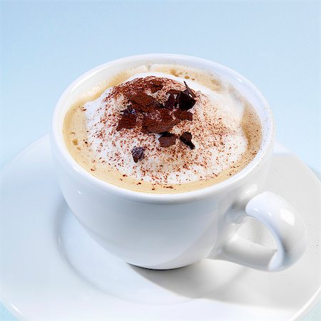 poudre - Chocolat chaud avec de la mousse de lait Photographie de stock - Premium Libres de Droits, Code: 659-06188312