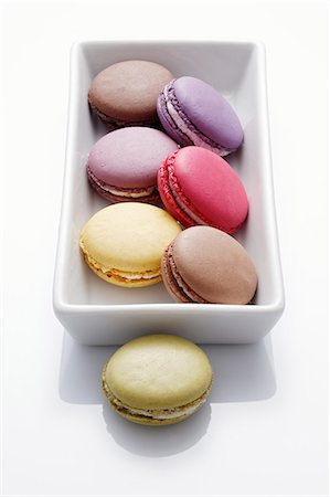 sweet pastry - Macaroons in a rectangular dish Stock Photo - Premium Royalty-Free, Code: 659-06188407