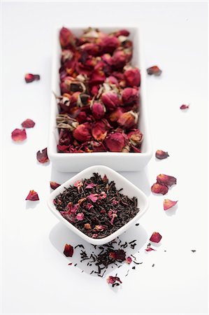 flowers isolated white background - Dried rose tea leaves Foto de stock - Sin royalties Premium, Código: 659-06188423