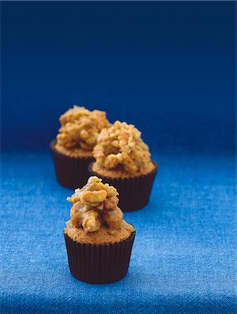 simsearch:659-08147554,k - Pecan nut and coffee cupcakes Stock Photo - Premium Royalty-Free, Code: 659-06188545