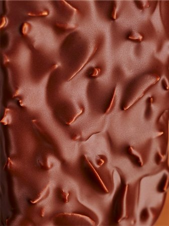 simsearch:659-06903385,k - Chocolate glaze with almonds Stock Photo - Premium Royalty-Free, Code: 659-06188564