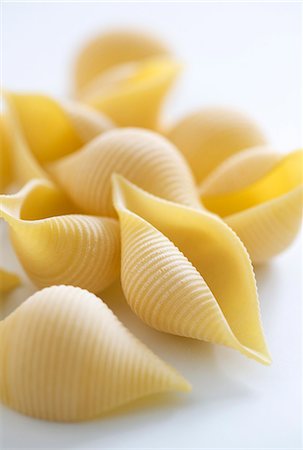 pasta type - Conchiglioni rigati Stock Photo - Premium Royalty-Free, Code: 659-06188621