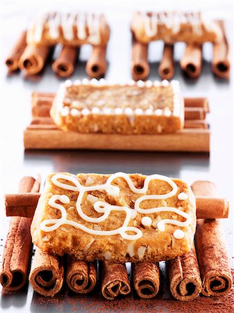 simsearch:659-07069057,k - French 'pepper nut' biscuits on cinnamon sticks Stock Photo - Premium Royalty-Free, Code: 659-06183641