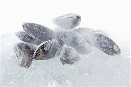 seafood on ice - Frozen mussels Stock Photo - Premium Royalty-Free, Code: 659-06183752