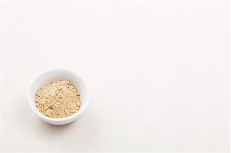 A bowl of ground ginger Stock Photo - Premium Royalty-Free, Code: 659-06183868