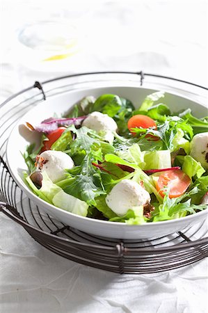 salad bowl - A mixed leaf salad with labneh cream cheese Stock Photo - Premium Royalty-Free, Code: 659-06306728