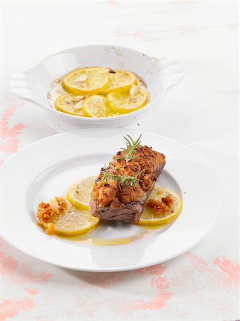 filete - Gratinated rump steak with lemons Foto de stock - Sin royalties Premium, Código: 659-06306776