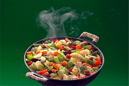 preparato - Stir-fried vegetables Fotografie stock - Premium Royalty-Free, Codice: 659-06306794