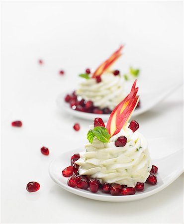 desserts on white plate - Pomegranate cream Stock Photo - Premium Royalty-Free, Code: 659-06306922