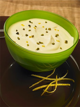 simsearch:659-07028034,k - Yogurt creme with pistachios Stock Photo - Premium Royalty-Free, Code: 659-06306967