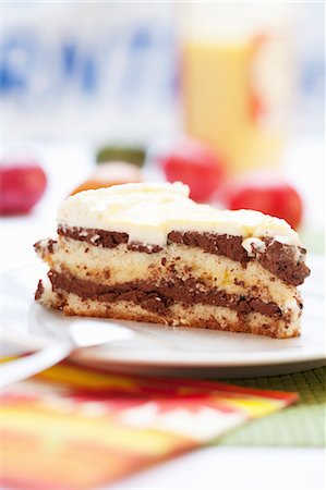 A slice of egg liqueur cake for Easter Stock Photo - Premium Royalty-Free, Code: 659-06307398