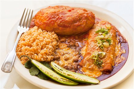 simsearch:659-03520751,k - Mexican Combo Plate Stock Photo - Premium Royalty-Free, Code: 659-06372336