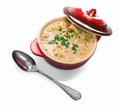 soupe de poulet - Pot of Chicken and Dumpling Soup; White Background; Spoon Foto de stock - Sin royalties Premium, Código: 659-06372375