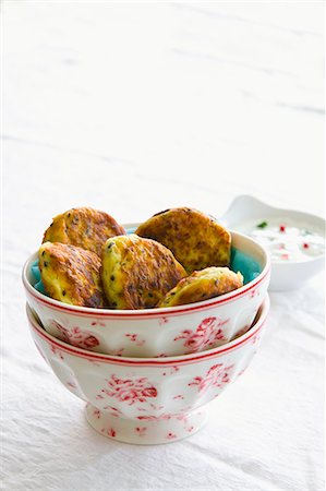 Latkes (gâteaux de pommes de terre, de la cuisine juive) Photographie de stock - Premium Libres de Droits, Code: 659-06372651