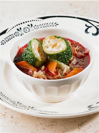 Borscht with savoy cabbage rolls Foto de stock - Sin royalties Premium, Código: 659-06372701