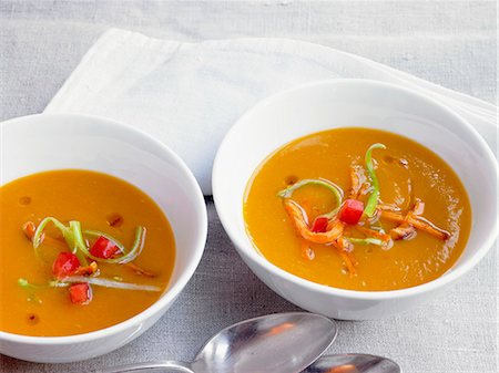 simsearch:659-08905353,k - Sweet potato soup in bowls Foto de stock - Sin royalties Premium, Código: 659-06372952