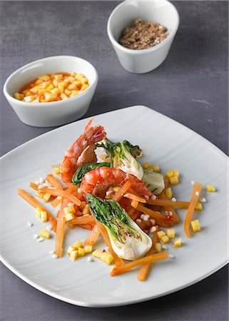 simsearch:659-08419455,k - Sauteed prawns with carrots, bok choy and diced mango Stock Photo - Premium Royalty-Free, Code: 659-06373039