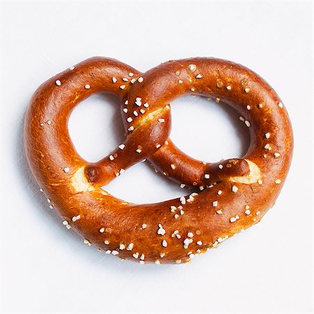 A pretzel Stock Photo - Premium Royalty-Free, Code: 659-06373075