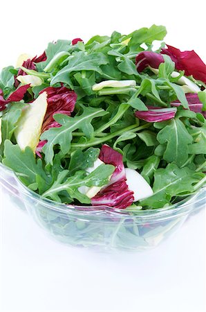 roquette - Bowl of Salad with Arugula and Red Cabbage Stock Photo - Premium Royalty-Free, Code: 659-06373099