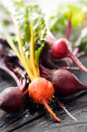 Fresh Red and Golden Beets Stock Photo - Premium Royalty-Free, Code: 659-06373152