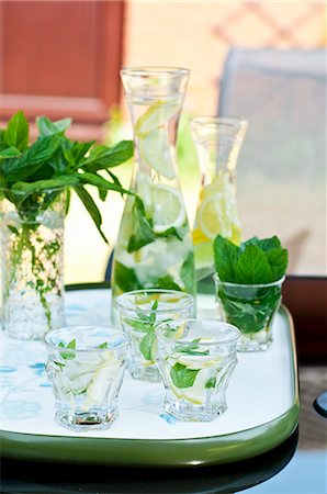 simsearch:659-08148097,k - Lemonade with fresh mint Stock Photo - Premium Royalty-Free, Code: 659-06373344