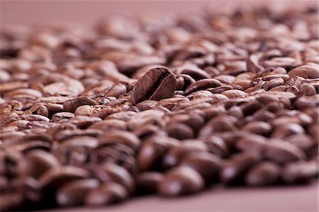 simsearch:659-06306305,k - Français rôti de café en grains Photographie de stock - Premium Libres de Droits, Code: 659-06373621