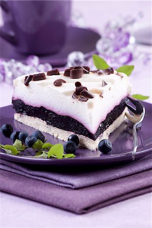 Blueberry cake Stock Photo - Premium Royalty-Free, Code: 659-06373643