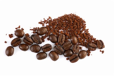 espresso coffee - Instant coffee powder and coffee beans Stock Photo - Premium Royalty-Free, Code: 659-06373710