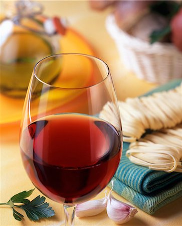 raw pasta photography - Glass of red wine Stock Photo - Premium Royalty-Free, Code: 659-06373858