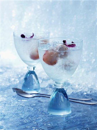 sake - Sake cobbler with lychees Stock Photo - Premium Royalty-Free, Code: 659-06373866