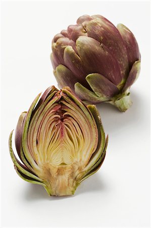 simsearch:659-06184079,k - Whole artichoke and half an artichoke Stock Photo - Premium Royalty-Free, Code: 659-06494072