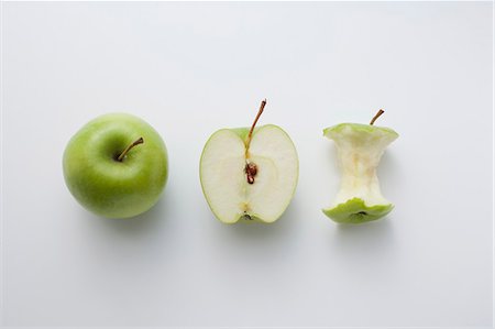 A whole apple, half an apple and an apple core Foto de stock - Sin royalties Premium, Código: 659-06494083