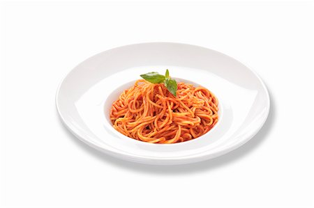 simsearch:659-03536755,k - Spaghetti with tomato sauce Foto de stock - Sin royalties Premium, Código: 659-06494202