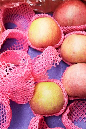 embalaje - Packaged apples Foto de stock - Sin royalties Premium, Código: 659-06494323