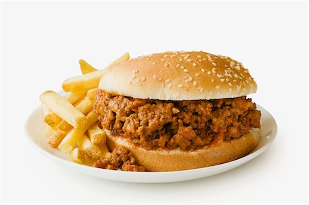 simsearch:659-06306997,k - Sloppy Joe with French Fries; White Background Photographie de stock - Premium Libres de Droits, Code: 659-06494468