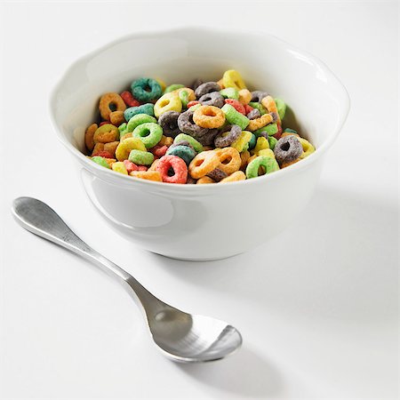Bowl of Fruity Ring Cereal Stock Photo - Premium Royalty-Free, Code: 659-06494670