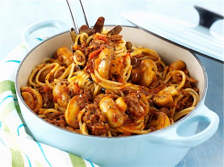 Spaghetti bolognese with mushrooms Stock Photo - Premium Royalty-Free, Code: 659-06494830