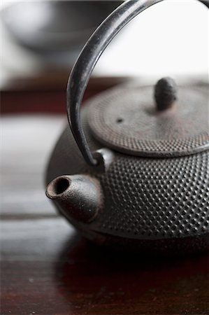 A Japanese teapot Foto de stock - Sin royalties Premium, Código: 659-06494911